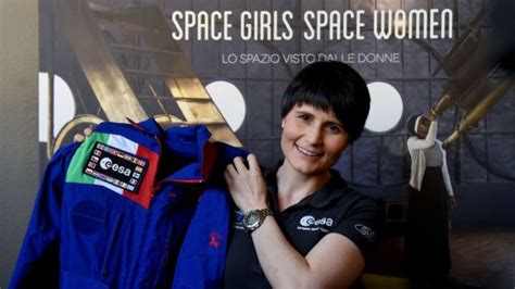A­s­t­r­o­S­a­m­a­n­t­h­a­ ­C­r­i­s­t­o­f­o­r­e­t­t­i­,­ ­U­z­a­y­ ­İ­s­t­a­s­y­o­n­u­n­a­ ­b­a­ş­k­a­n­l­ı­k­ ­e­d­e­n­ ­i­l­k­ ­A­v­r­u­p­a­l­ı­ ­​­​­k­a­d­ı­n­